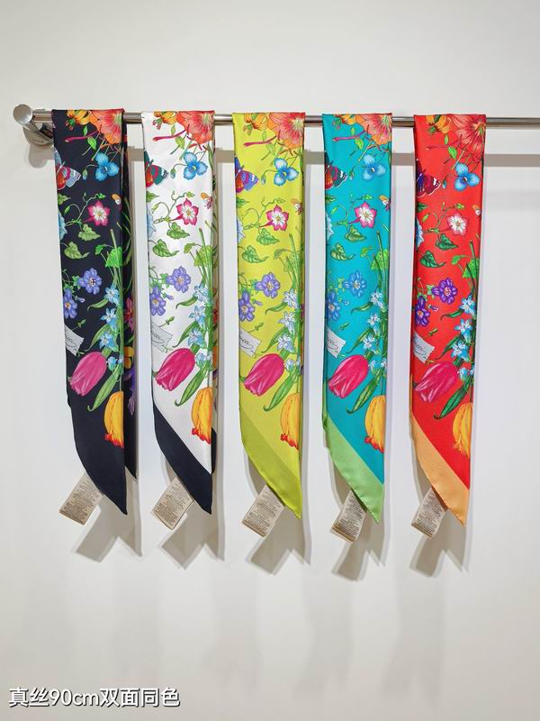 Gucci silk Scarf 90X90cm E004091